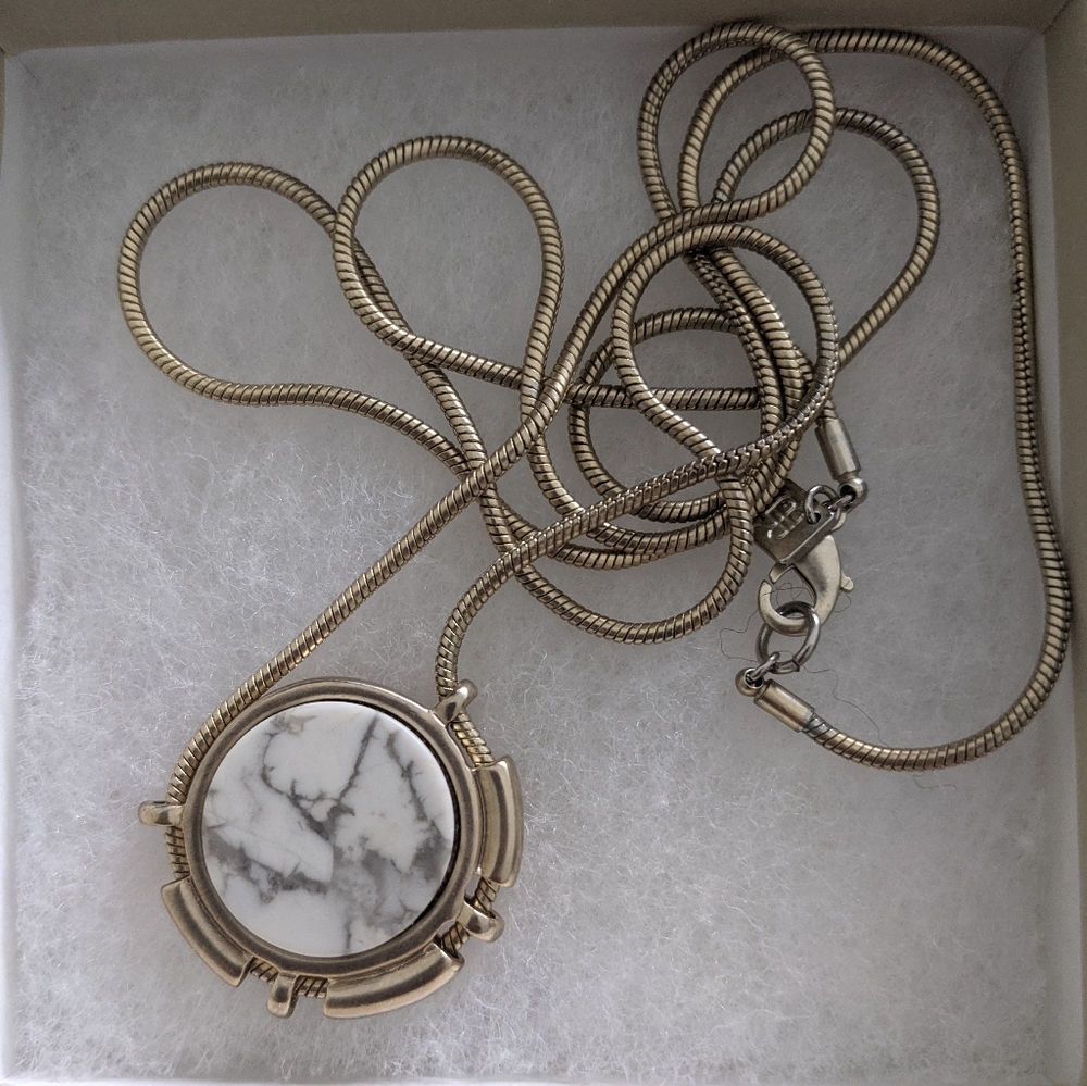 Marble circular pendant necklace